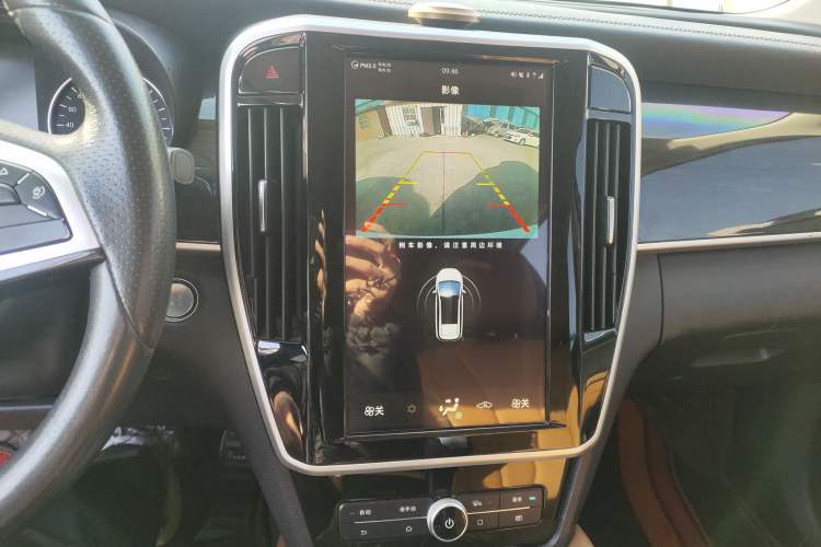 Used BYD Song MAX 2018 1.5T Automatic Smart Connect Elite Model with 6 Seats
