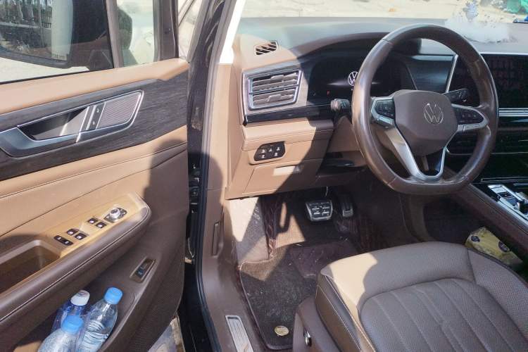 Used Volkswagen Viloran 2022 380TSI Luxury Edition