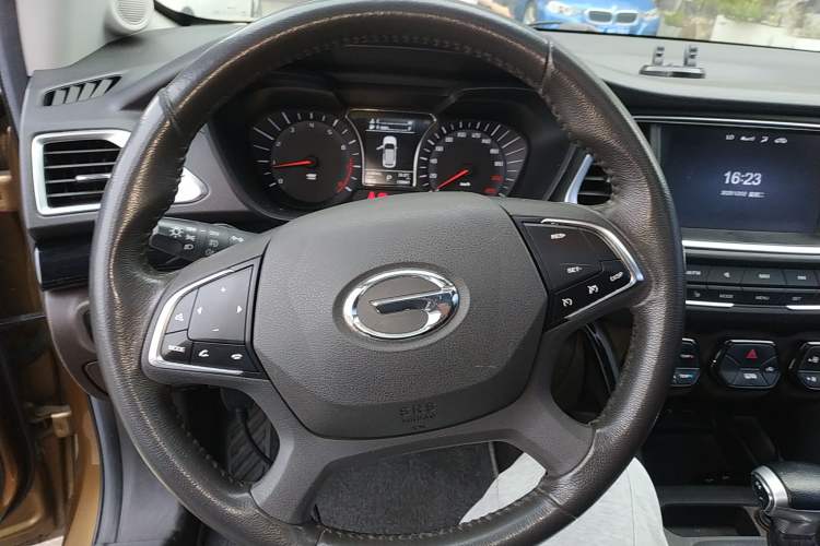 Used GAC Trumpchi GS4 2015 200T G-DCT Luxury Edition
