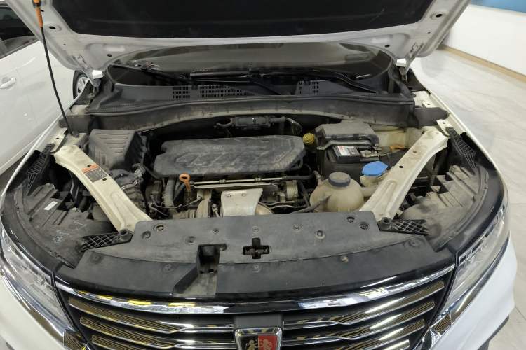 Used Roewe RX5 2018 30T Two-Wheel Drive Automatic Internet Platinum Edition
