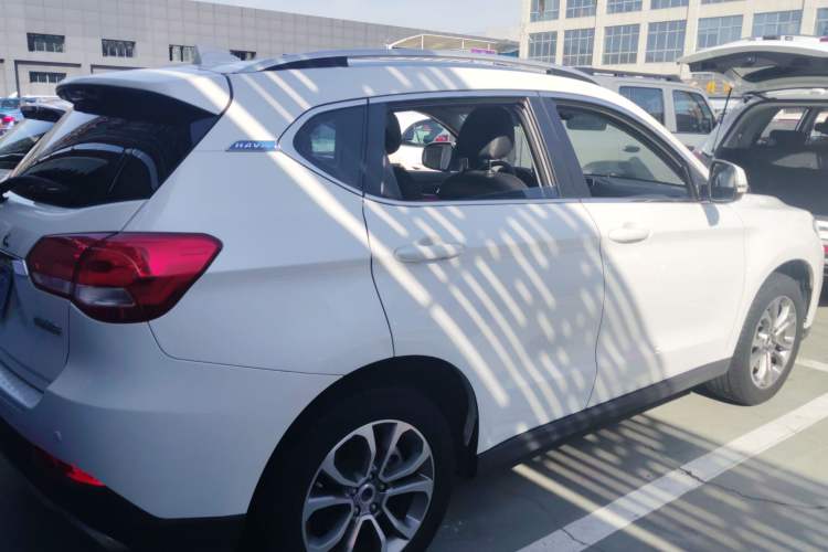 Used Haval H2 2018 Blue Label 1.5T Dual-Clutch Two-Wheel-Drive Prestige Model
