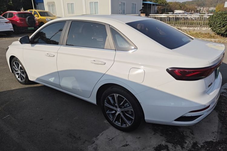 Used Geely Auto Emgrand 2023 4th Generation Champion Edition 1.5L CVT Prestige Model
