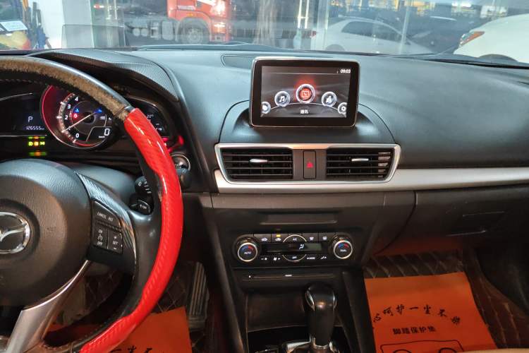 Used Mazda Mazda 3 Axela 2014 Sedan 2.0L Automatic Flagship Model
