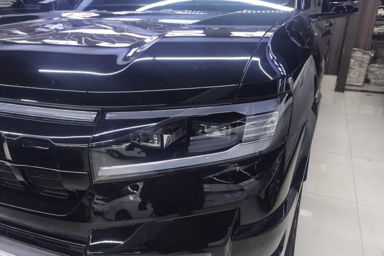 Used  Leopard 8 2025 Smart & Brave Flagship Edition 7 Seats
