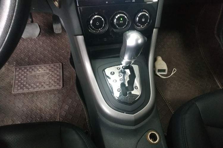 Used Peugeot 408 2013 2.0L Automatic Comfort Edition
