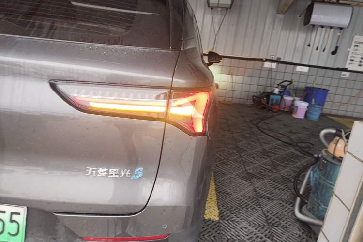 Used Wuling Xingguang S 2024 130 km Flagship Version
