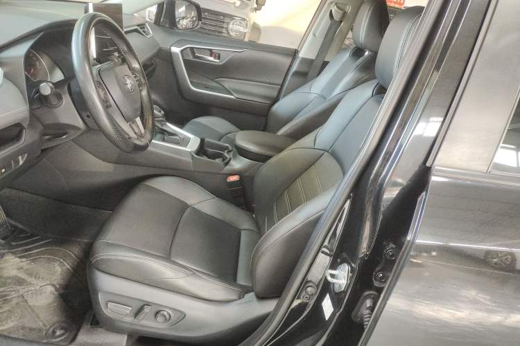 Used Toyota Wildlander 2020 2.0L CVT Two-Wheel Drive Luxury Edition