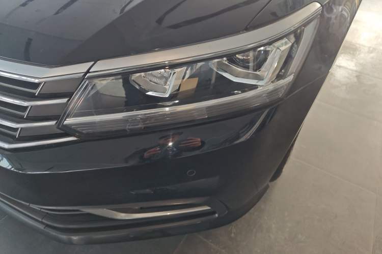 Used Volkswagen Passat 2017 330TSI DSG Luxury Edition
