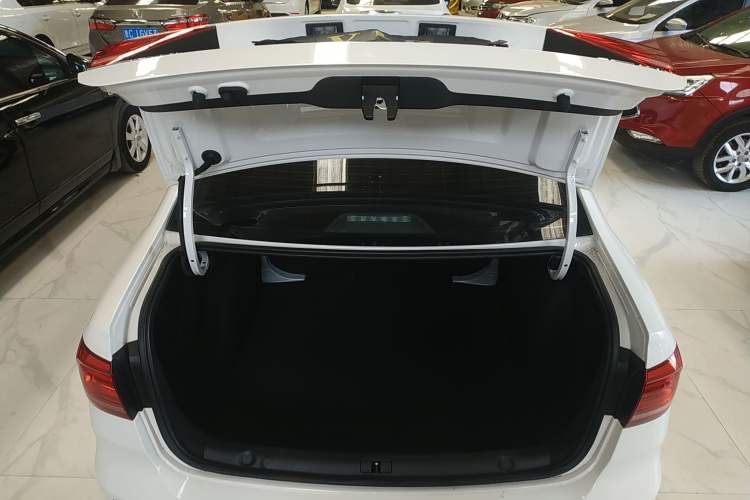 Used Volkswagen Lavida 2019 Lavida Start 1.5L Manual Fashion Edition China VI Standard
