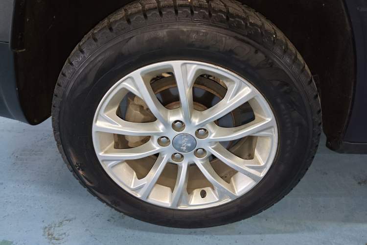 Used  Cherokee 2019 2.0T Two-Wheel Drive Smart Enjoyment Version China V
