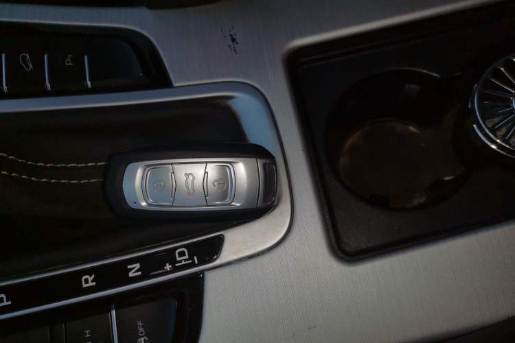 Used Geely Auto Emgrand X7 Sport 2016 1.8TD Automatic Smart Connectivity Version
