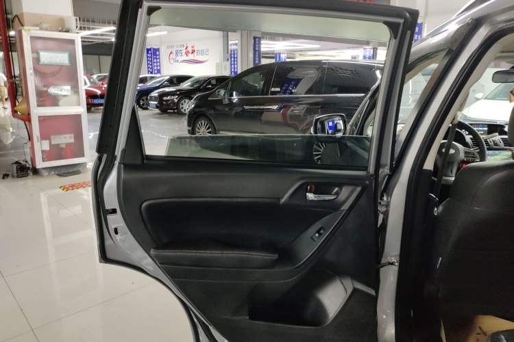 Used Subaru Forester 2013 2.5i Automatic Luxury Edition
