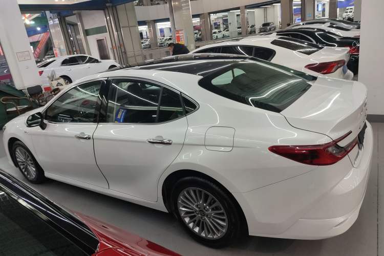 Used Toyota Camry 2024 Dual-Motor 2.0 HG Premium Edition