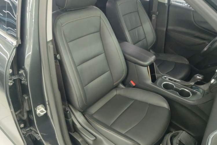 Used Chevrolet Equinox 2019 535T Automatic YuJie Edition China VI