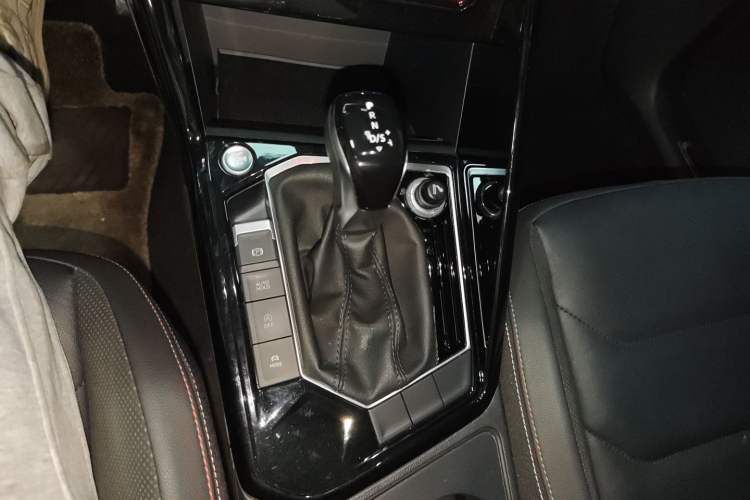 Used Volkswagen Tayron 2020 330TSI Two-Wheel Drive Luxury Smart Connectivity Version
