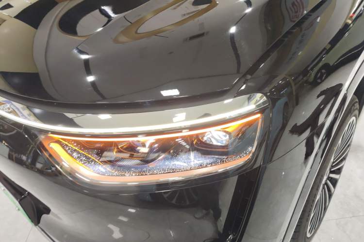 Used Hima AITO M8 2025 Extended-Range Ultra Version 53.4 kWh 6-Seater Edition
