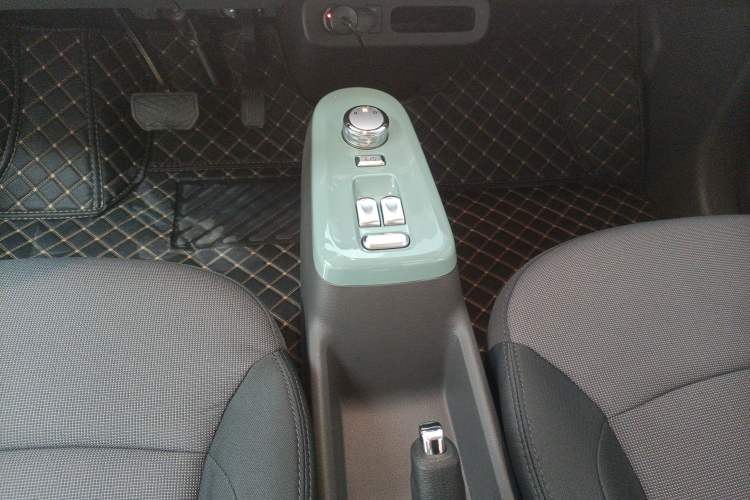 Used  Lumin 2022 301km Honey-Sweet Version
