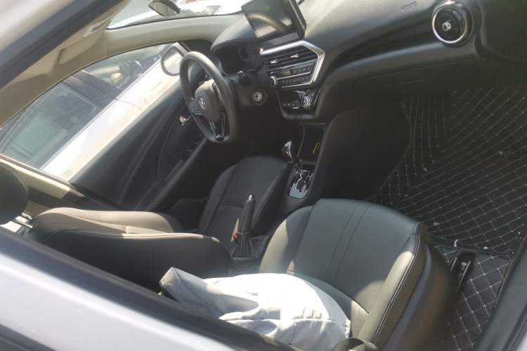 Used Changan Alsvin 2019 1.5L DCT Comfort Model China VI Standard
