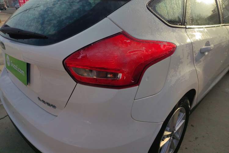 Used Ford Focus 2017 Hatchback 1.6L Manual Fashion Edition SmartDrive Version