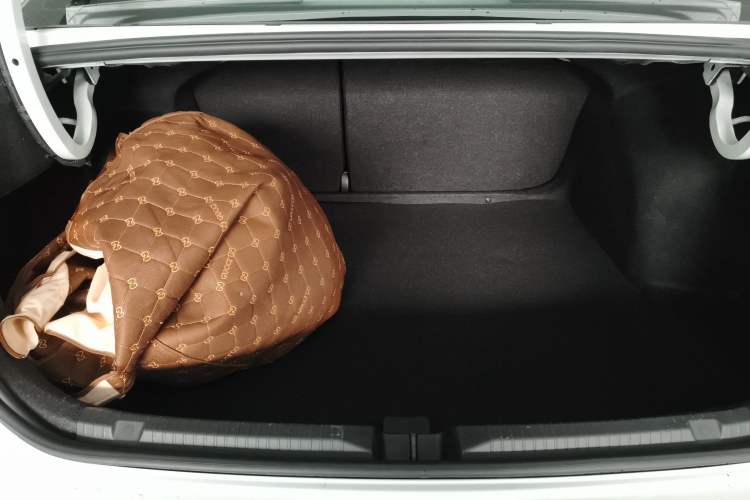 Used Volkswagen Bora 2020 1.5L Manual Fashion Edition
