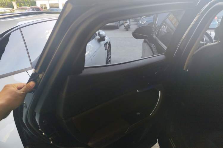 Used Wey VV5 2019 1.5T Two-Wheel Drive Color Pioneer
