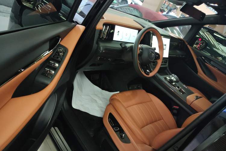 Used GAC Trumpchi E9 2025 E9 Superfast Charging Deluxe Edition