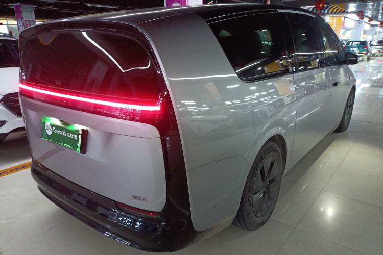Used Li Auto MEGA 2024 Ultra Model
