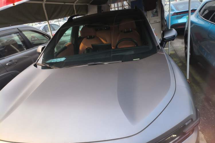 Used  E07 2025 All-Electric 4x4 90kWh Ultra High-Performance Edition
