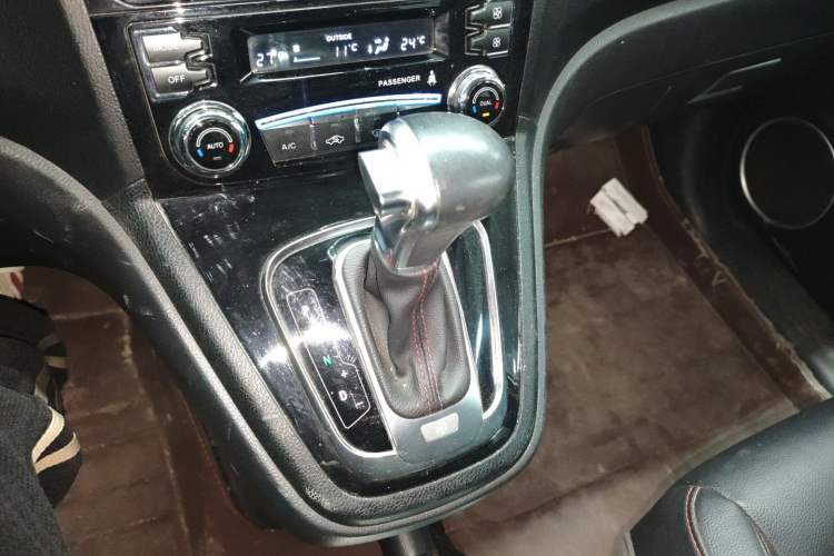 Used Haval H6 2016 Upgraded Model 1.5T Automatic Two-Wheel Drive Elite Version
