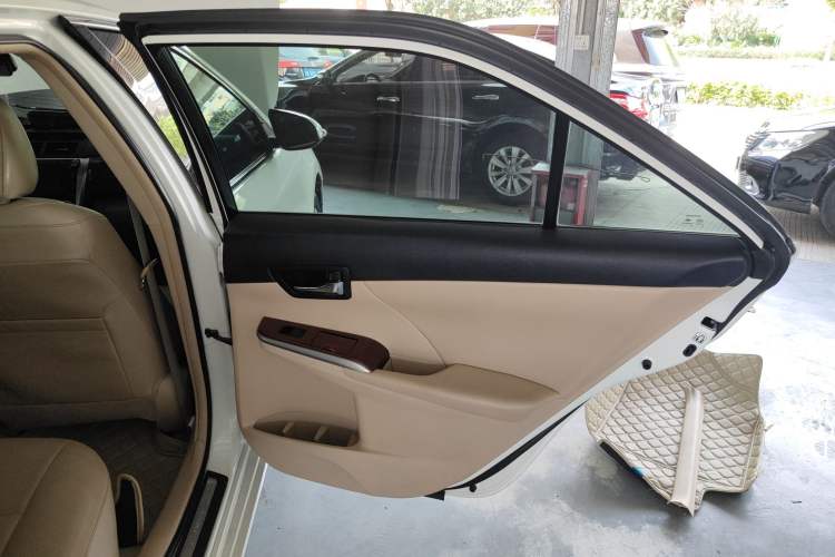 Used Toyota Camry 2012 2.5G Luxury Edition
