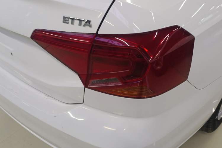 Used Volkswagen Jetta 2017 1.4L Manual Fashion Edition
