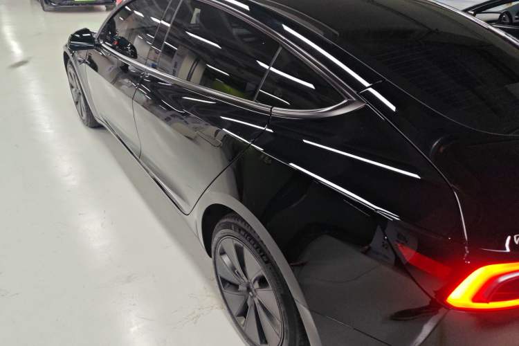 Used Tesla Model 3 2023 Long-Range All-Wheel-Drive Version