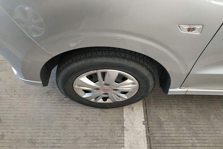 Used Wuling Hongguang 2021 1.5L Revised S Base Version with Electric Power Steering LAR
