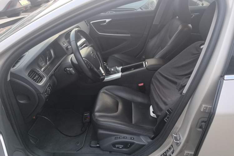 Used Volvo V60 2017 T5 Zhiyi Edition China V Standard