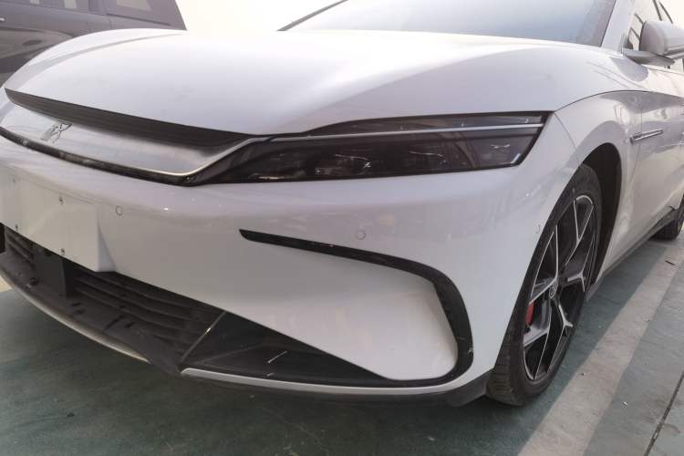 Used BYD Han 2022 EV Genesis Edition 715 km Front-Wheel-Drive Flagship Model
