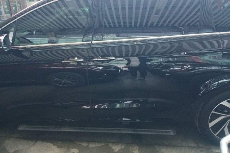 Used Volkswagen Viloran 2022 330TSI Luxury Edition
