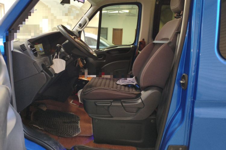 Used Iveco Eurocargo 2020 3.0T Automatic Chao Rui Long Wheelbase Short Overhang High Roof F1C