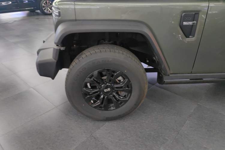 Used 212 T01 2024 2.0T Explorer