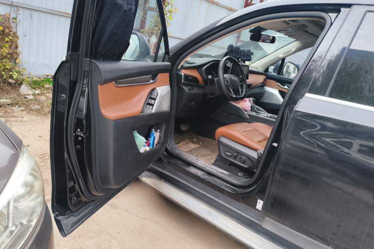 Used SAIC MAXUS D90 2017 2.0T Automatic All-Wheel Drive Sirius