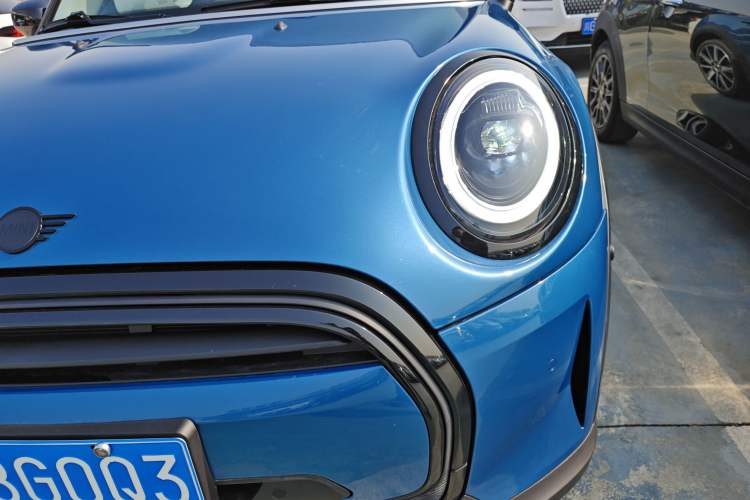 Used  MINI 2022 1.5T COOPER Artist Five-Door Edition
