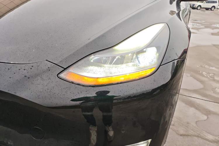 Used Tesla Model Y 2021 Standard Range Rear-Wheel Drive Version