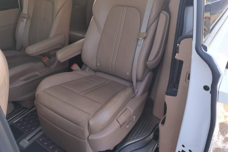 Used Buick GL8 2017 ES 28T Luxury Model China V Standard