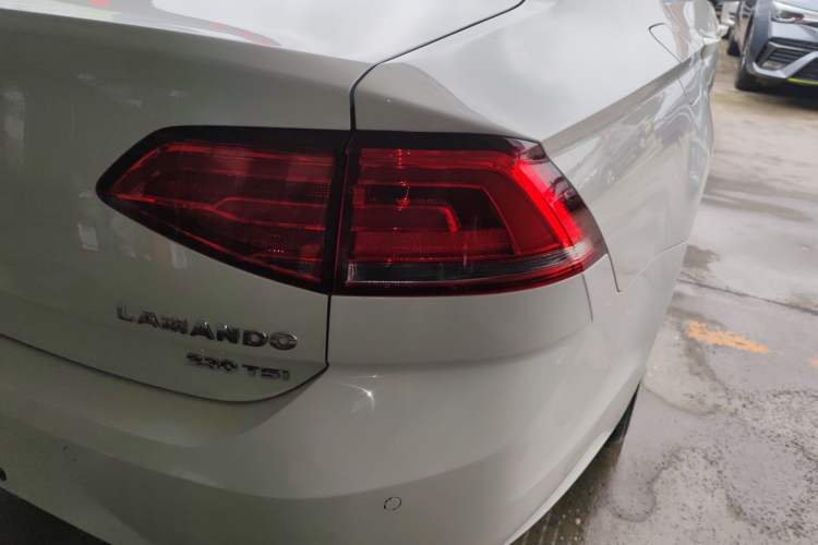 Used Volkswagen Lamando 2018 230TSI DSG Fashion Edition
