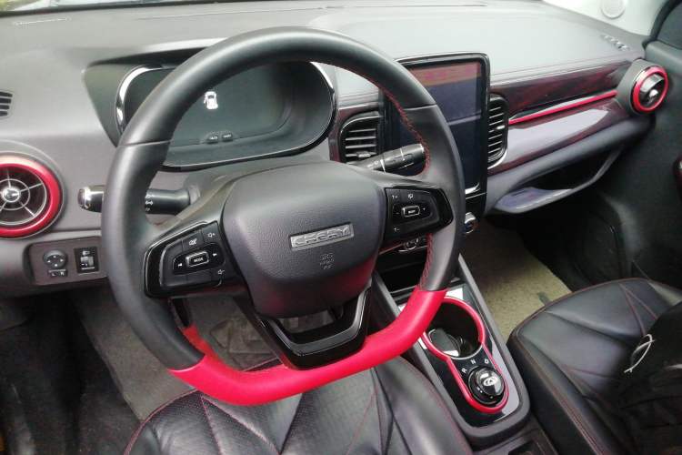 Used Chery Little Ant 2022 Revised Version Sweet Pink Edition Half-Sugar Version Lithium Iron Phosphate 30.7 kWh 30 kW 301 km