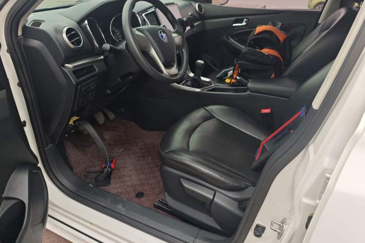 Used Venucia T70 2016 1.6L Manual Ruixing Edition
