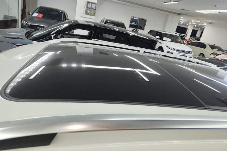 Used Volkswagen Tharu 2020 280TSI Two-Wheel Drive Luxury Plus Version China VI Standard
