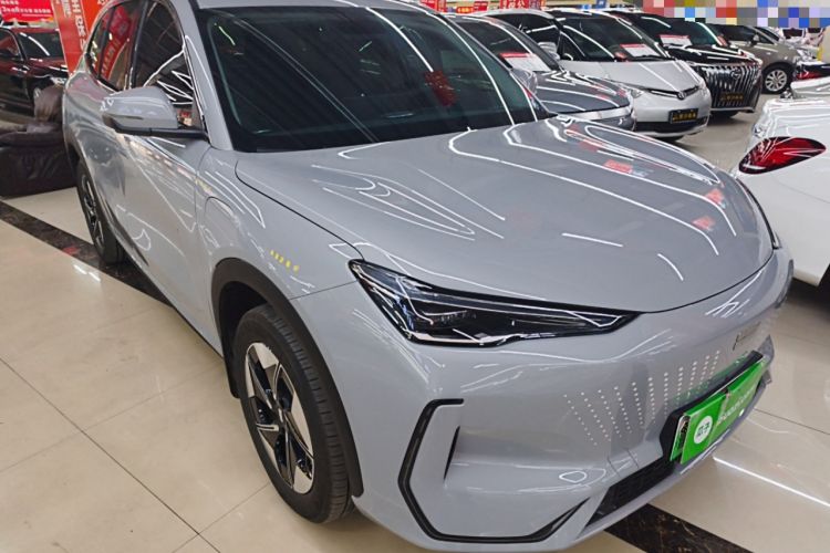 Used  E5 2024 440km Launch Edition