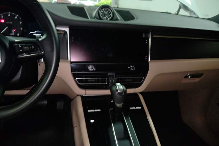 Used Porsche Macan 2023 Macan 2.0T
