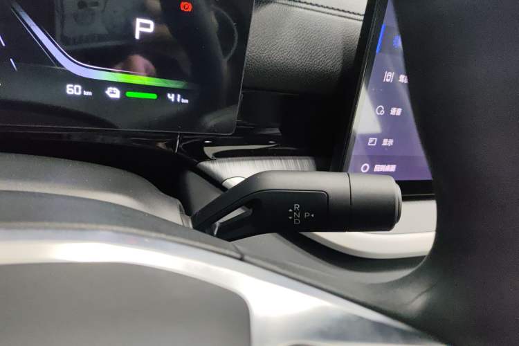 Used  Galaxy Stellar 6 
