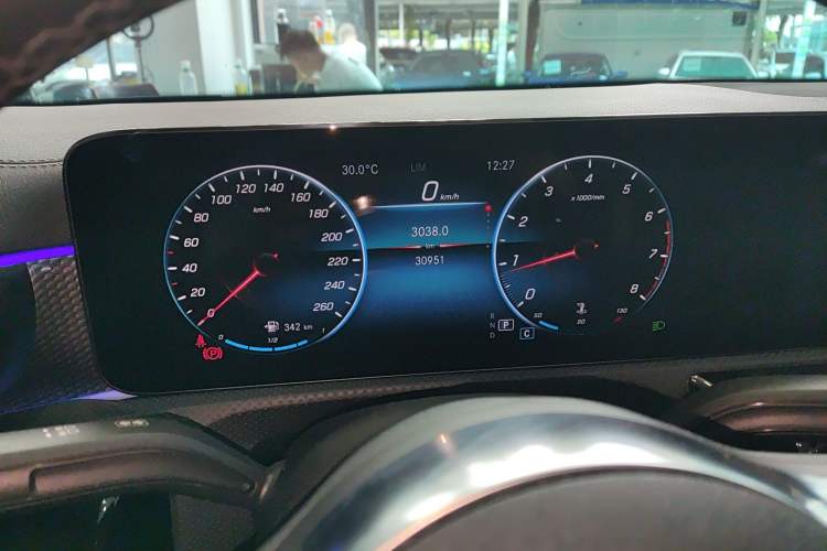 Used Mercedes-Benz A-Class 2022 Second Facelift A 200 L Sport Sedan Fashion Version
